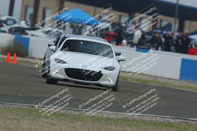 media/Dec-19-2025-Lucky Dog Racing (Fri) [[3b7b1b5fc8]]/Beginner/Session 2 Turn 1/